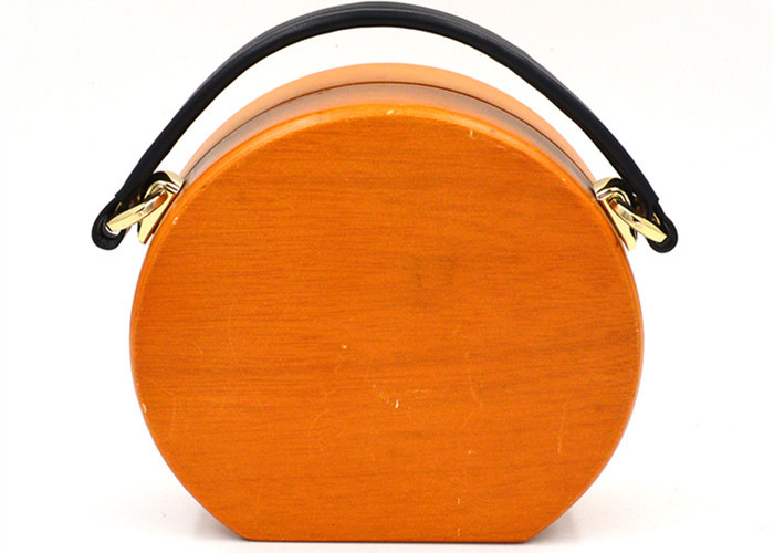 Best High Level Round Wooden Clutch Bag With O Shape Chain 20 * 15 * 7cm wholesale