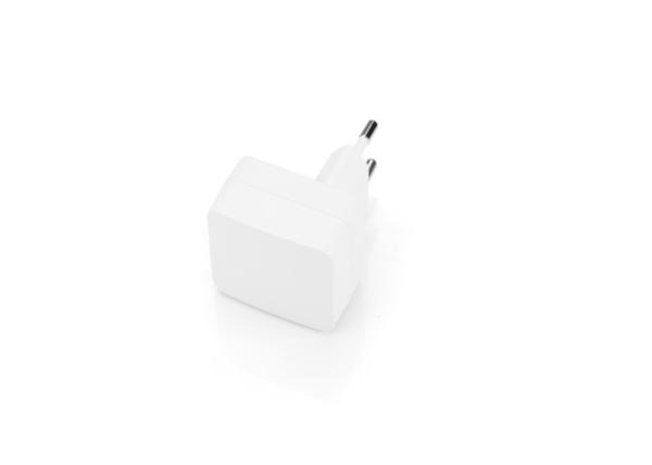 Cheap Universal USB Power Adapter 100-240V AC Input 6W Standby Power Shezhen Plaza Package for sale