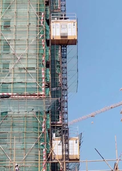 Cheap With Deceleration Device 2000kg Construction Site Hoist For Construction Usage for sale