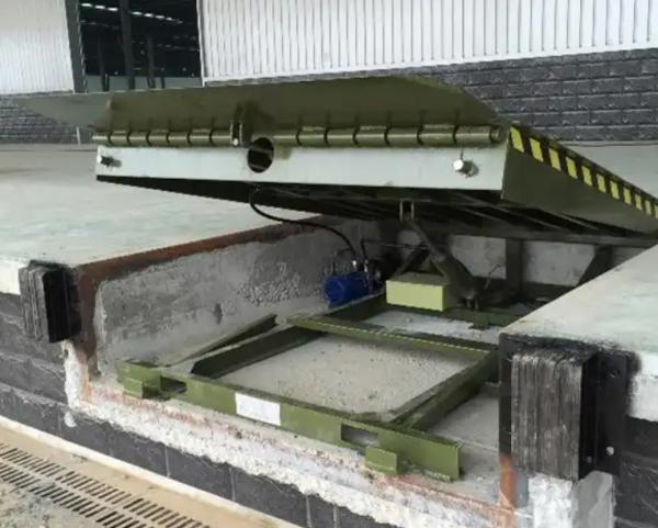 Cheap Mechanical Loading Dock Leveler Galvanized Finish Safety Bars Hydraulic Platform For Dock Level for sale