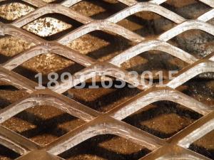 China Expanded metal stair treads /expanded metal mesh walkway on sale
