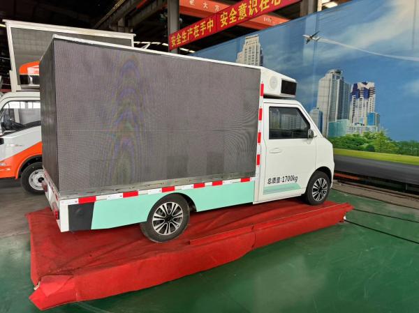 Cheap Mobile Truck LED Display P4.81 Large Viewing Angle, Can Clearly Display Advertisements for sale