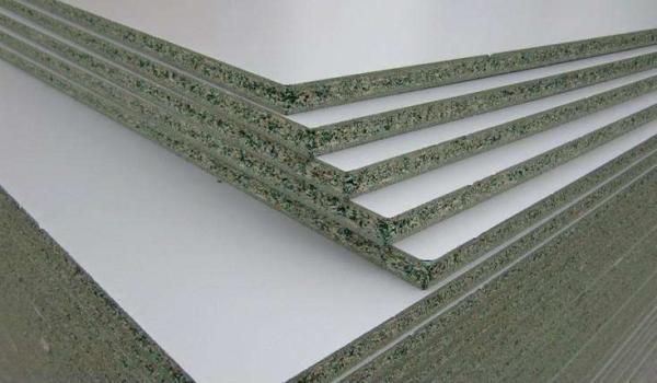 Cheap PMDI Glue Blue Moisture Resistant Particle Board , Formwork Particle Board Cover Sheets for sale