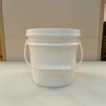 China Customizable Leakproof Plastic Toys Bucket White 5 Gal Bucket Heat Resistant for sale