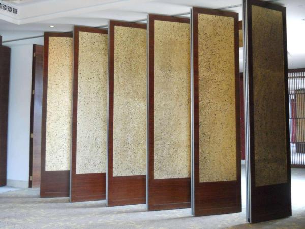 Cheap Easy Operate Soundproof Sliding Partition Walls , Multi Color Folding Room Dividers for sale