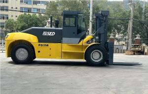 China Customized Low Mast 25 Ton 28 Ton Forklift Truck For Lifting Heavy Containers on sale