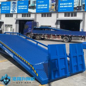 10T-10M Customized Green Loading And Unloading Goods Mobile  Dock Ramp