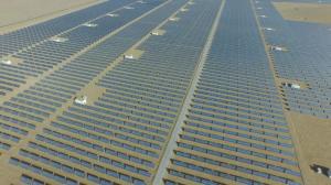 Solar Tracking System With Smart Solar Tracker Controller Battery