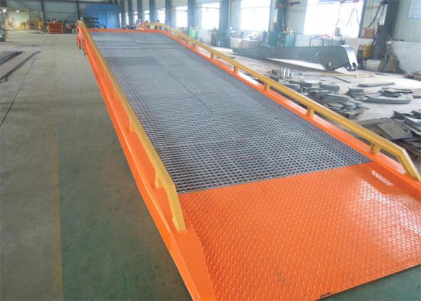 Cheap Mobile Container Dock Ramp With Hydraulic Retractable Support Leg for sale