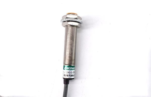Cheap Portable Inductive Cylinder Proximity Switch High Repeated Positioning Accuracy for sale
