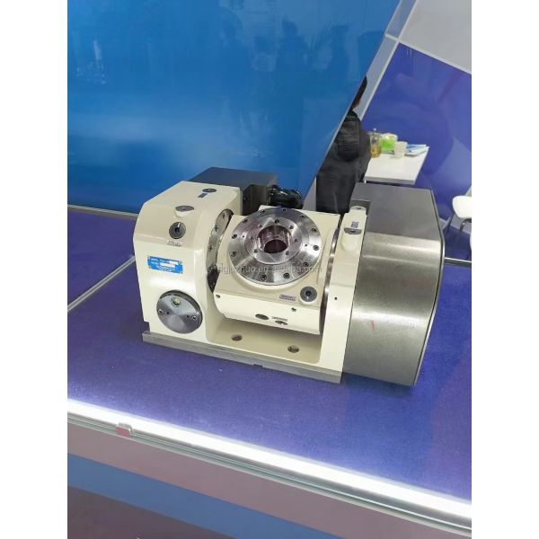 Rotary table mounting interface