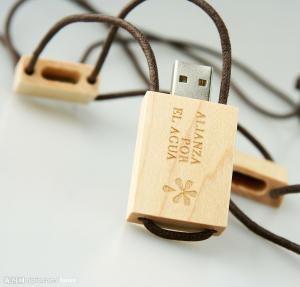 Best Wood Logo USB 2.0 flash drive bamboo sticks wholesale