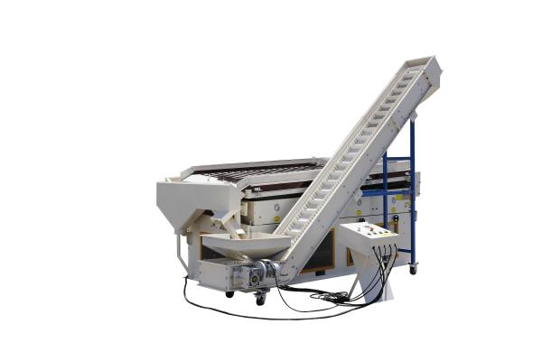 Cheap Gravity Cleaner Seed Paddy Separator Corn and Soybean Cleaning Machine with Durable Bearing for Farm Use for sale