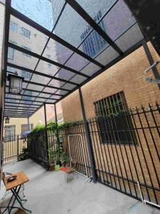 Polycarbonate Custom Waterproof Garden Canopy Easy Assembly Rust Resistant