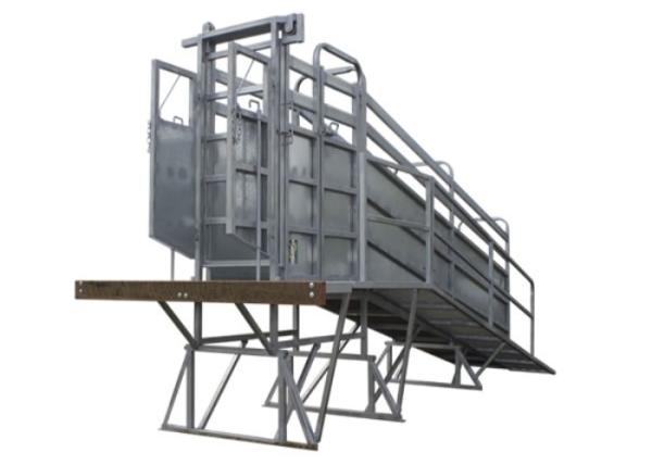 Cheap Common Sizes Portable Sheep Loading Ramp , Lightweight Livestock Loading Chute for sale