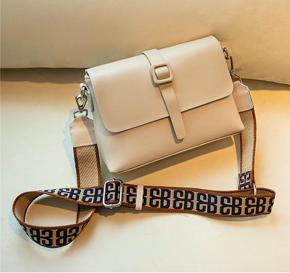 Cheap 14cm Cream Leather Crossbody Bag Hasp Closure Square Sling Bag for sale
