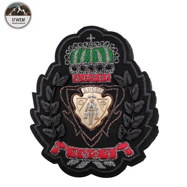Cheap Customized Color Custom Embroidered Logo Patches Resto With Heat Cut Border for sale