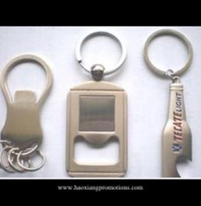 Fashion High Quality Promotional design bottle opener metal bottle opener keychain