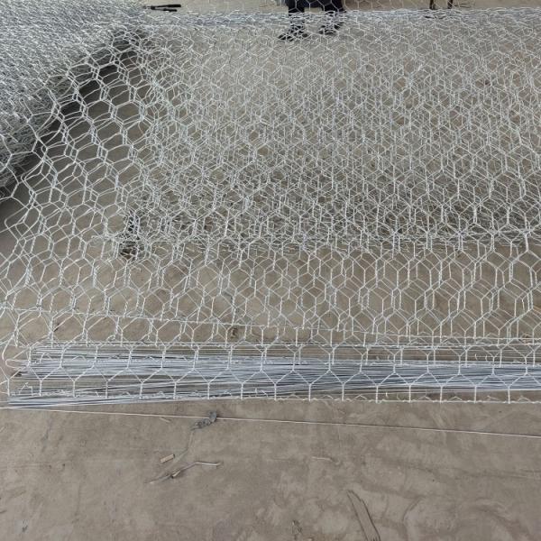 Cheap Straight Cut Rock Filled Gabion Wire Mesh 0.5-2.5m Roll Width For Roadside Protection for sale