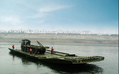 Cheap Tracked Load 72t Temporary Bridge Power Military Floating Bridge for sale