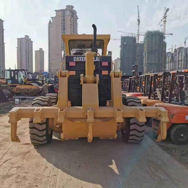 Cheap Pre Owned Cummins Engine 100-150hp Enclosed Cabin Grader With Rear Ripper Attachment for sale
