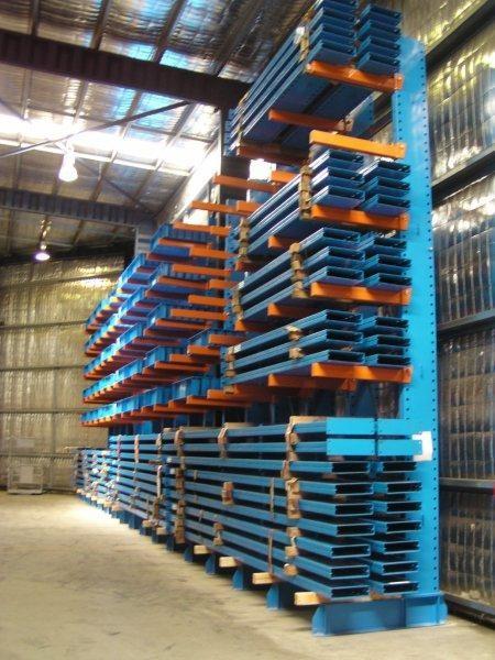 Cheap Heavy duty cantilever racking , high density selective racking system for sale