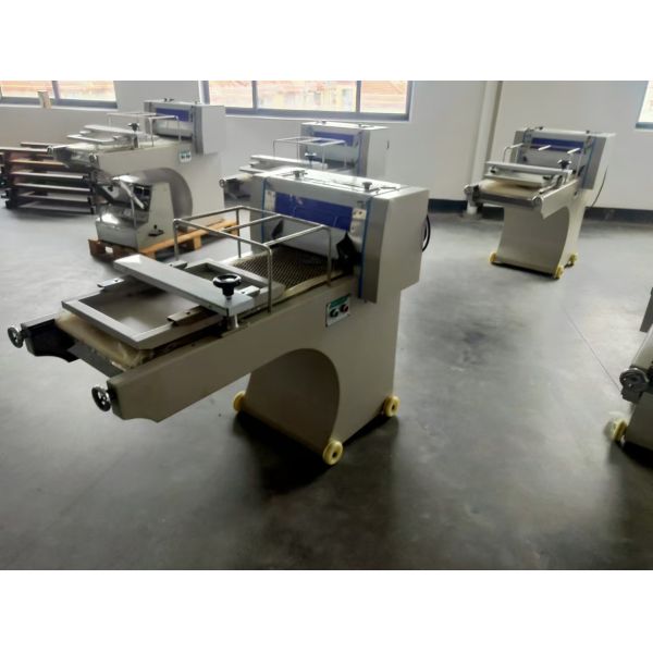 Electric 380V/220V Toaster Moulder Machine