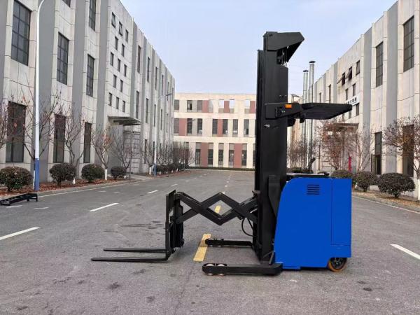 Cheap 1.5 Ton 1500 kg  Double Extension Forward Moving Forklift Height 7 Meters for sale