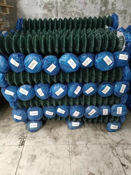 Cheap High Quality Low Price PVC Fencing Mesh Customized Diamond Chain Link Barbed Wire Garden Fence Wire Mesh for sale