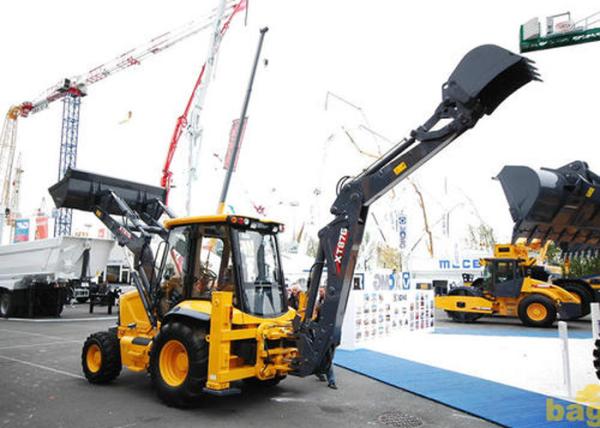 Cheap 0.8m3 Loading Capacity Tractor Backhoe Loader For Engineering Excavating and Loading for sale