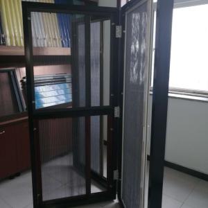 China Black Glass Fiber Window Mosquito Net Screen Flame Retartant Mosquito Net 18*16mesh on sale