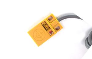 Best Dust Proof NPN Inductive Proximity Sensor Long Service Life Simple Operation wholesale