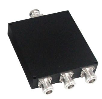 Cheap 3 Way Microstrip Power Divider Splitter With N Type Connector 800 - 2500MHz for sale