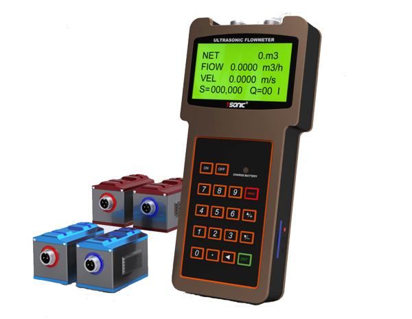 Cheap Large LCD Display Handheld Flow Meter Bidirectional With Clamp On Transducer for sale