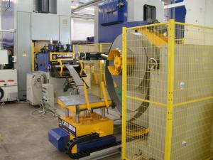 China PLC Hydraulic Cold Roll Steel Forming Machine 3 In 1 NC Servo Feeder on sale