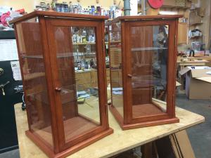China Diy Wood Retail Display Case With Lock Portable Jewelry Store on sale