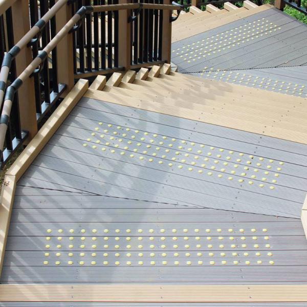 Cheap Composite Plastic Wood Decking UV resistant Extruded WPC Decking Factory for sale
