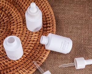 China Essential Serum Milky White 30ml Dropper Bottle PET Plastic on sale