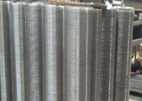 Cheap Silver Galvanized Wire Mesh Fence Panels High Temperature Performance for sale
