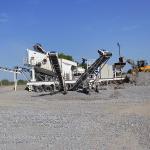 AC Motor Mobile Jaw Crusher , Rock Crushing Machine 100-120t/h For Stone Crusher