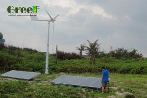 High Output Hybrid Solar System High Efficiency Customizable Home Edition