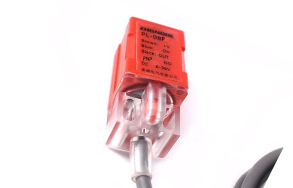 Non Contact PNP Inductive Proximity Switch High Performance High Switching