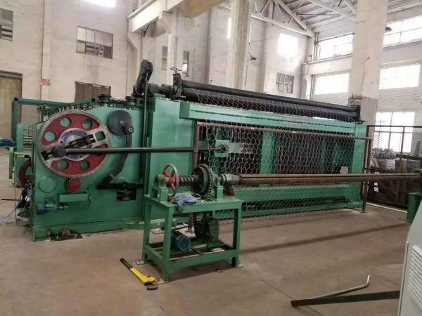 Cheap High Efficiency Gabion Wire Mesh Machine Green Color With Automatic Oil System for sale