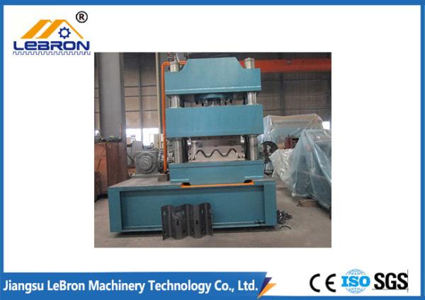 Cheap Highway corrugated steel guardrail roll forming machine 2018 new type roll forming machine made in China for sale