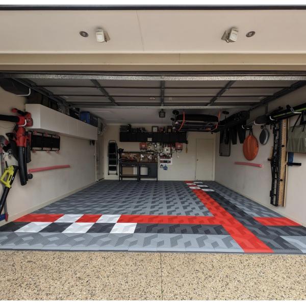 Outdoor Garage Tiles Interlocking Scratch Resistant Plastic Garage Floor Tile