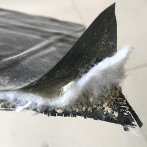 China 3500g-6500g Waterproof Membrane Bentoite Geotextile Liner GCL with 0.2mm HDPE Geomembrane on sale