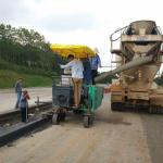 High Precision Automatic Leveling Slip Form Machine For Accurate Paving
