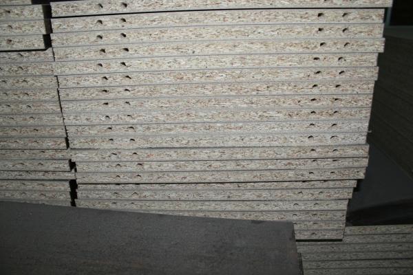 Cheap 1220*2440*17mm Cabinet Grade Particle Board , WBP Melamine Particle Board Sheets for sale