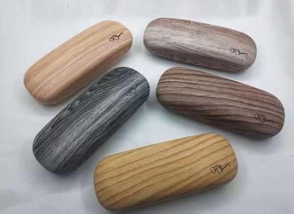 Cheap clamshell hard eyeglasses cases  for eyeglass carring for sale