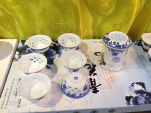 Best Graceful hollow Lithe and pierced wonderful engraving tea sets blue and white porcelain wholesale
